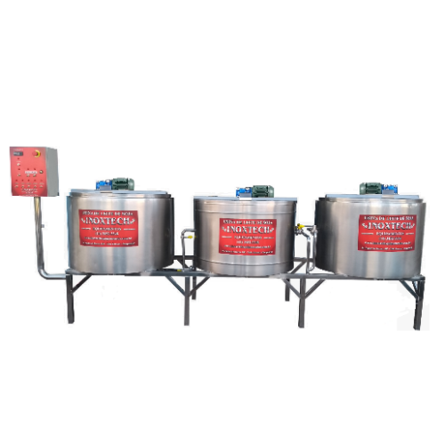Tanque limpeza CIP fabricado em aço inox AISI-304 com aquecimento, agitadores elétricos, bomba de circulação e painel de controle.